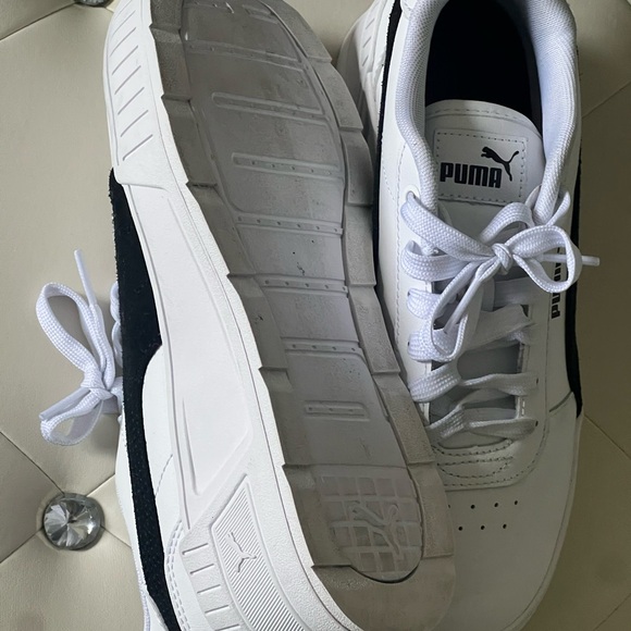 Puma White and Black Classic Sneakers with Leather Finish - Picture 8 of 11